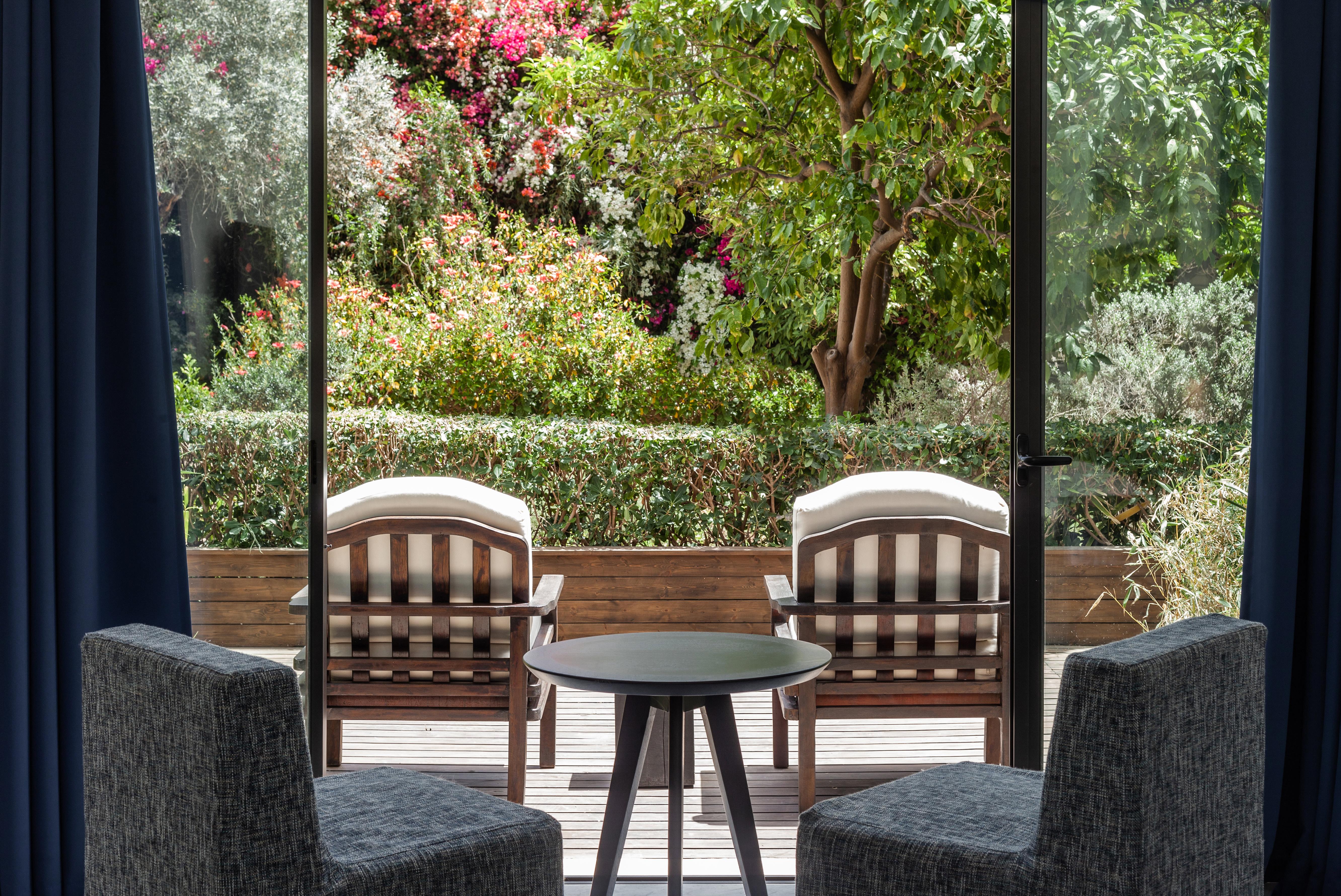 Almyra Hotel Пафос Екстериор снимка The garden