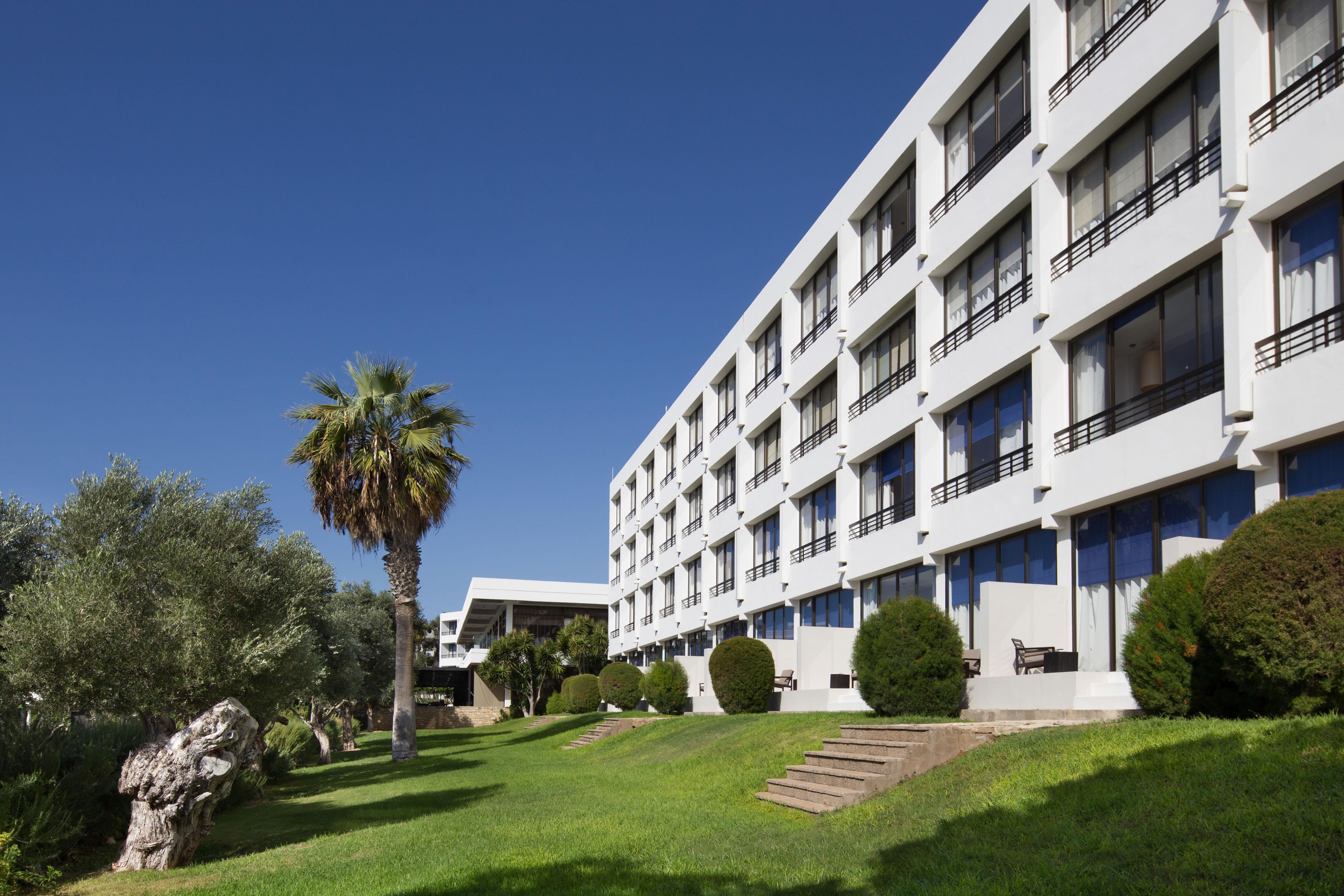 Almyra Hotel Пафос Екстериор снимка The hotel