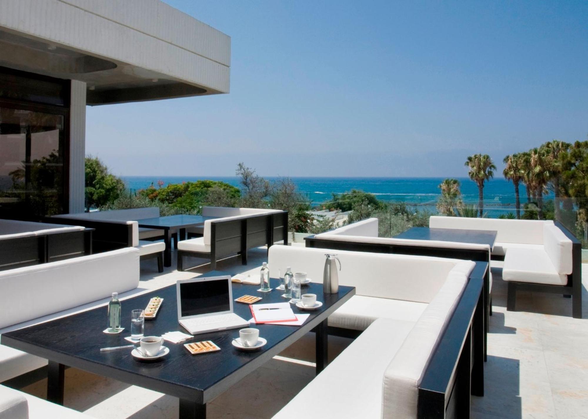 Almyra Hotel Пафос Екстериор снимка The Sky Bar